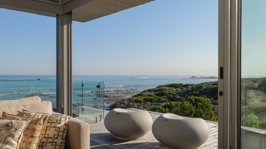 5 Bedroom Property for Sale in Suiderstrand Western Cape